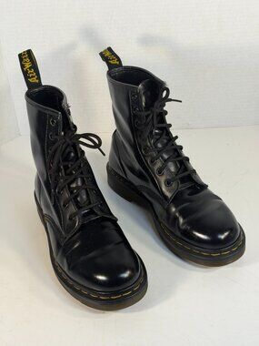 DR MARTENS Black leather military type boots M-8 /L -9